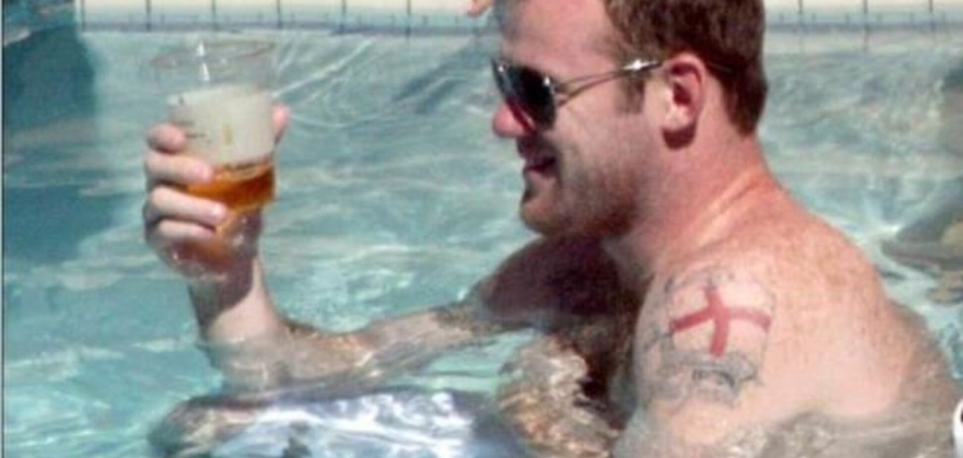 Нападающий МЮ Руни использовал в качестве пароля марку любимого пива