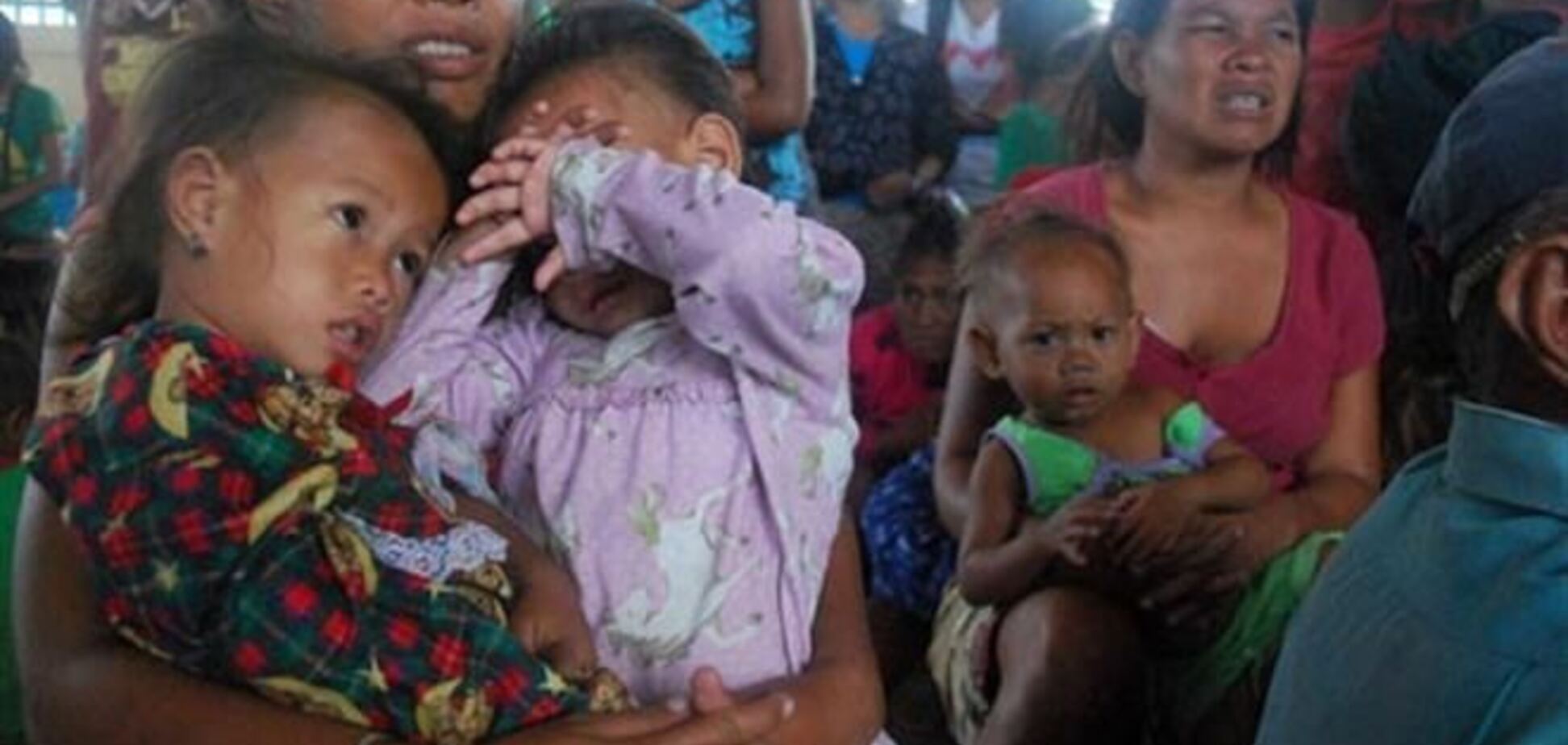На Филиппинах не менее восьми человек погибли в давке за рисом