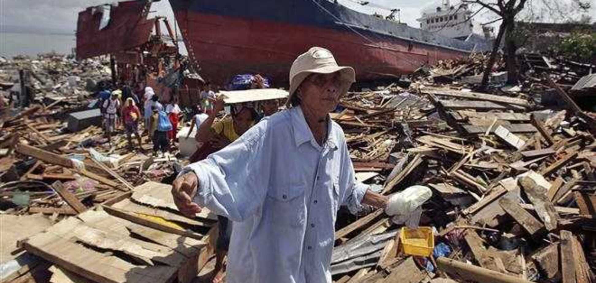 Власти Филиппин подтвердили гибель 1833 человек от тайфуна 'Хайян'