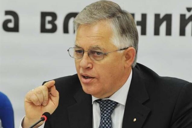 Симоненко: уряд Азарова публічно зізналося в некомпетентності і має піти у відставку