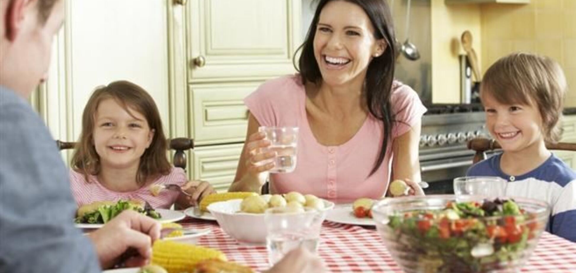 Культ еды в семье: причины и последствия