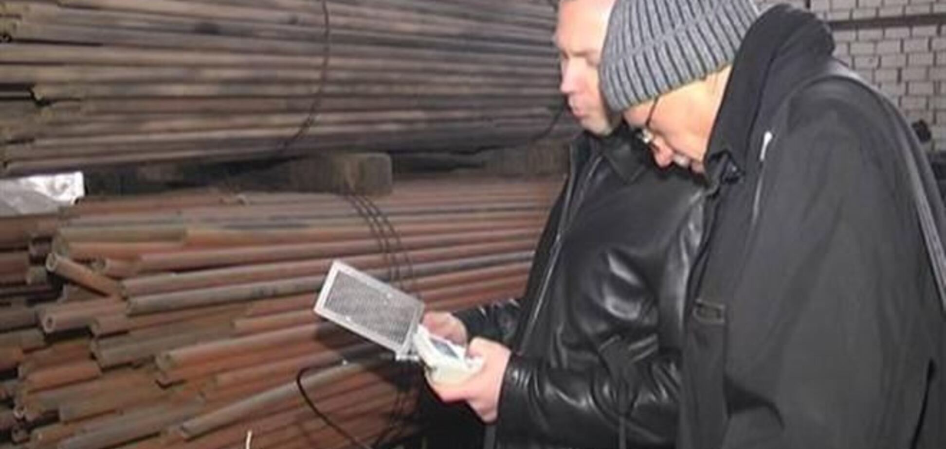 Тонны труб на киевском складе оказались из Чернобыля