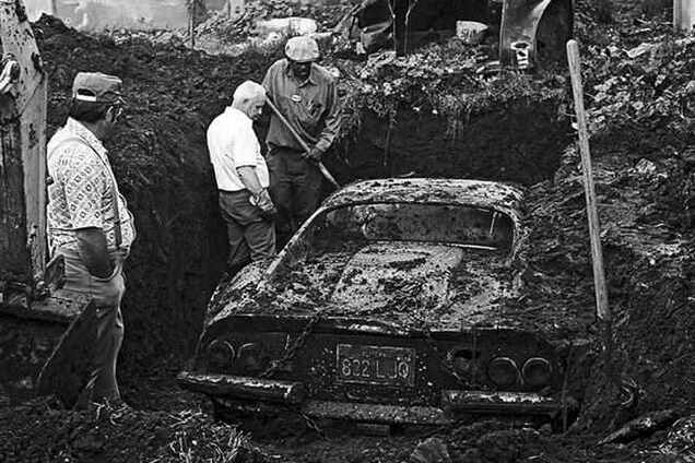 Детектив о том, как американцы Ferrari в землю закопали