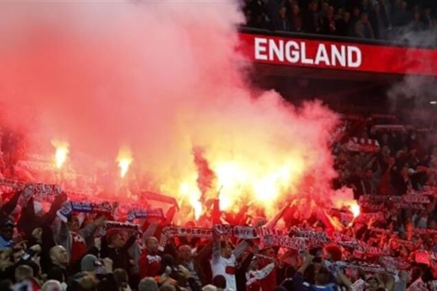ФИФА наказала Англию и Польшу