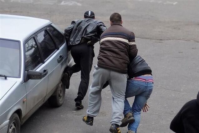 Ляшко опубликовал фото нападающего, который облил его йодом