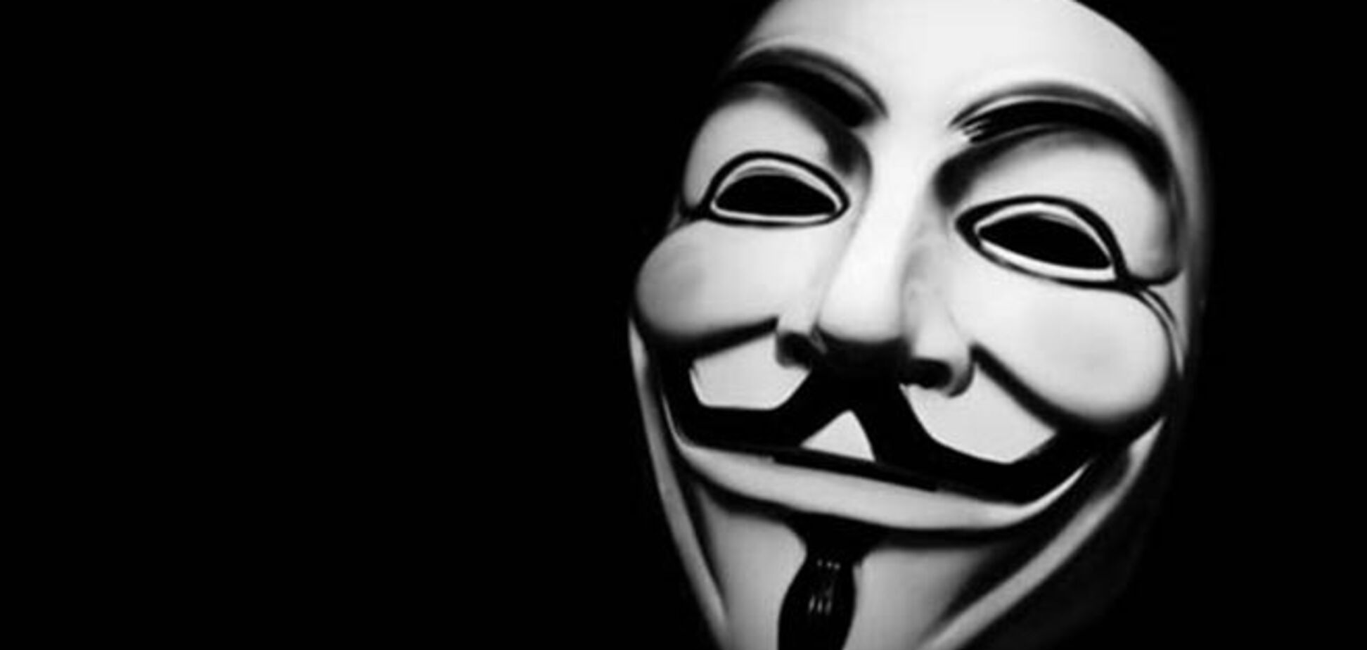 Хакеры из Anonymous уже год взламывают компьютеры правительства США