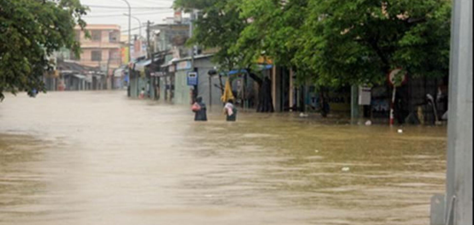 Во Вьетнаме 19 человек погибли из-за наводнения