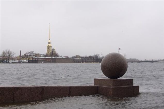 Санкт-Петербургу грозит наводнение