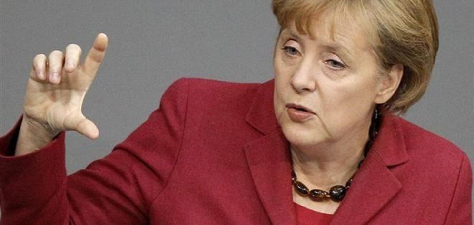 Меркель призывает ЕС противостоять давлению России на Украину