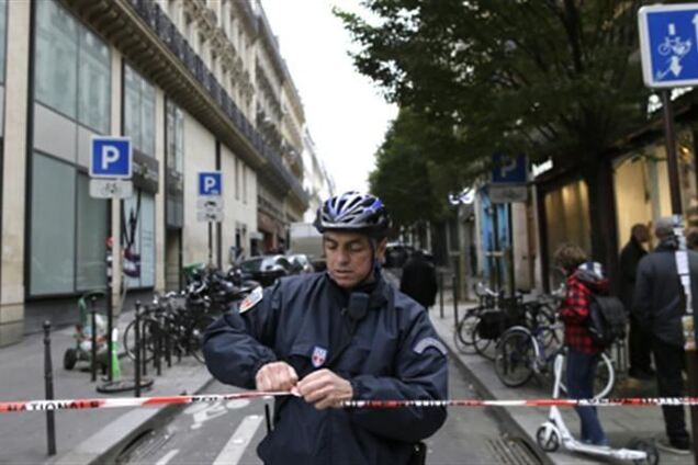 Угрожавший журналистам парижанин принялся их расстреливать
