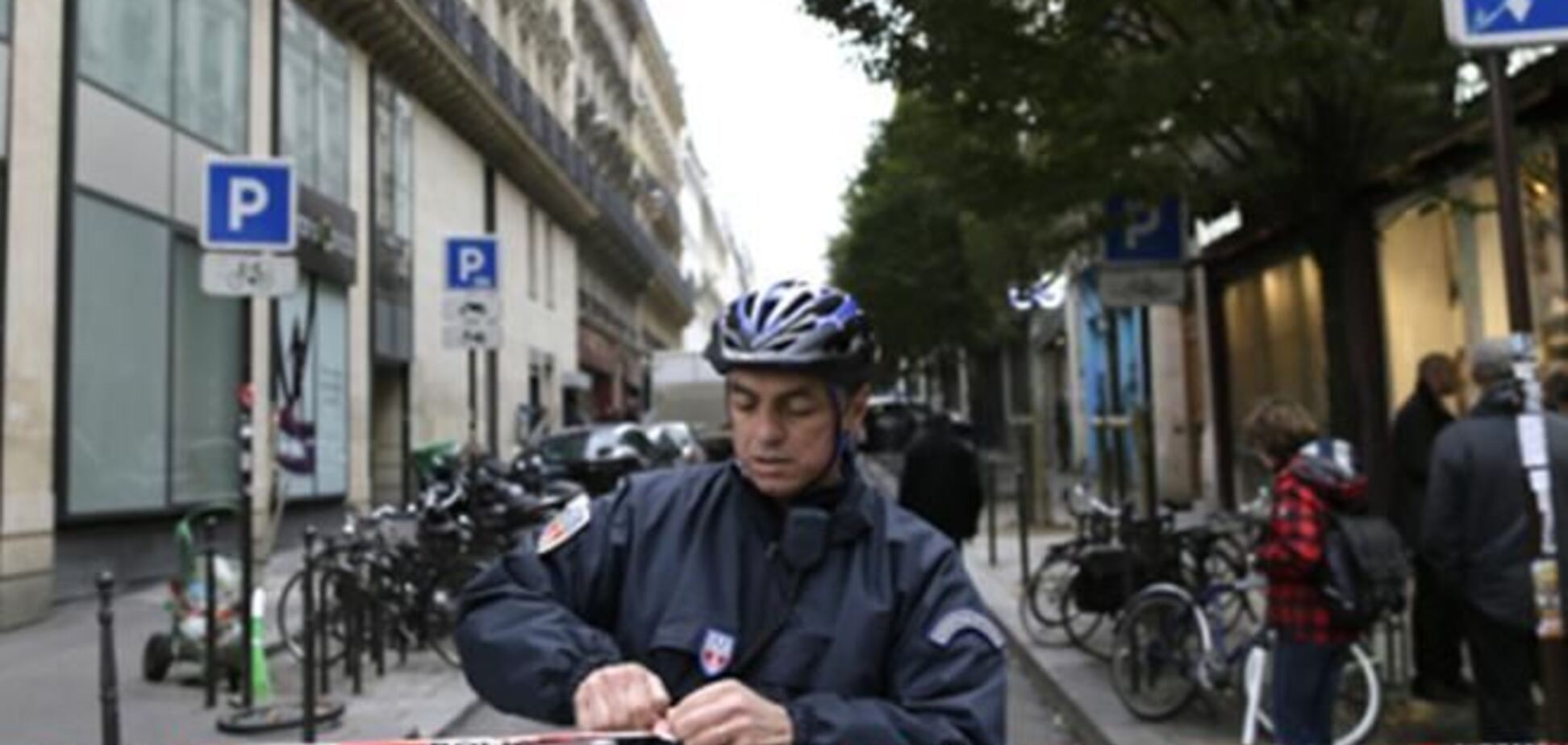 Угрожавший журналистам парижанин принялся их расстреливать