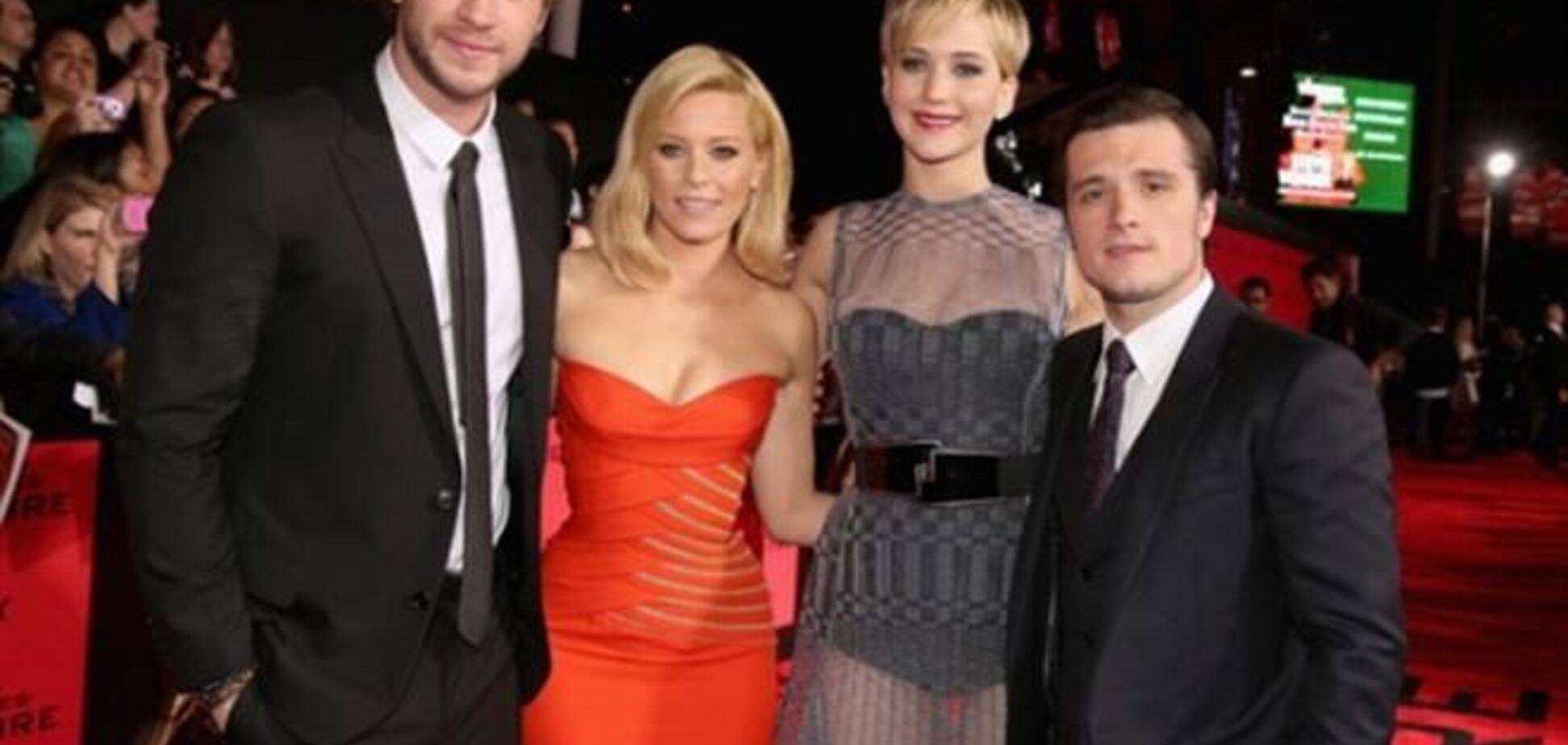 Дженнифер Лоуренс продолжает оголяться на красной дорожке