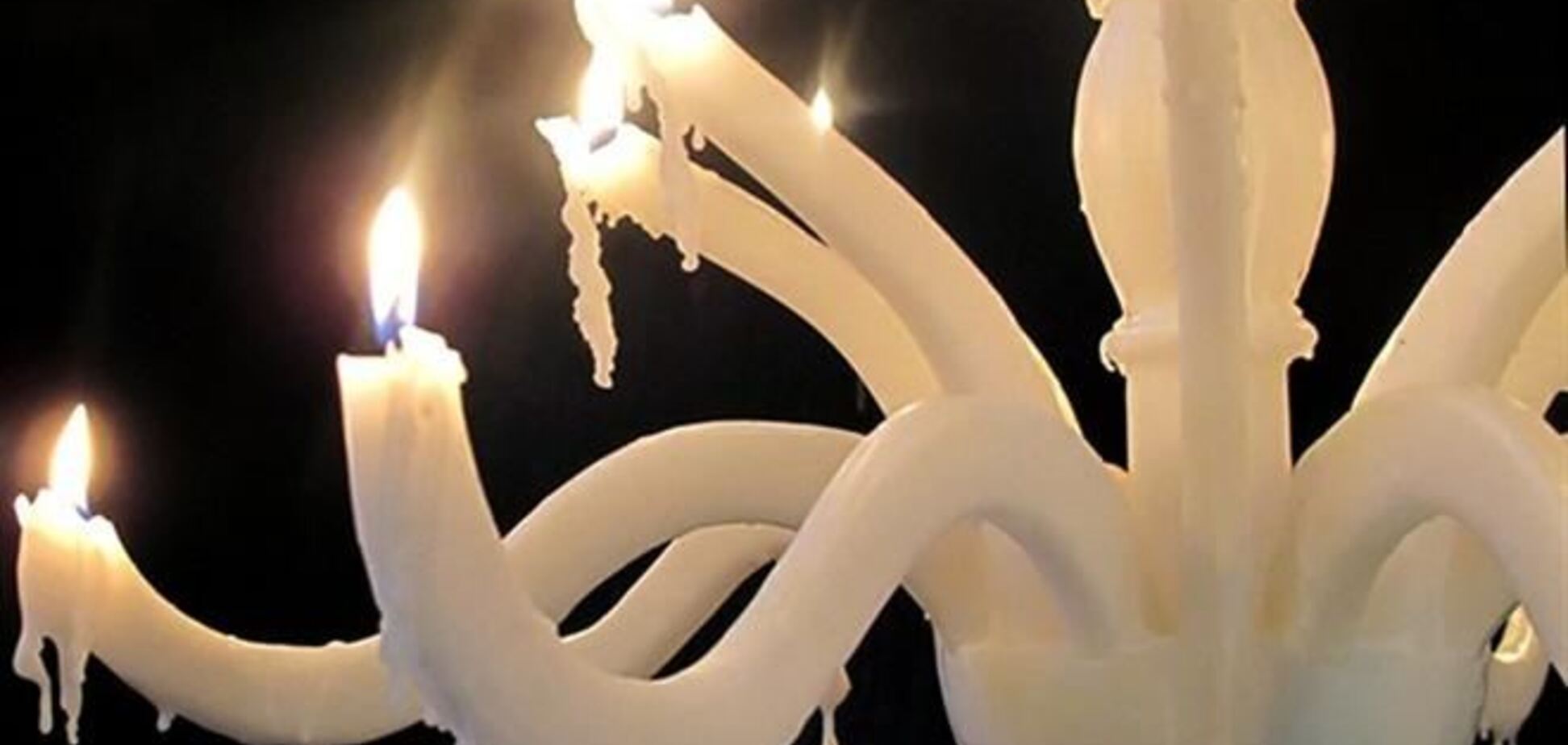 Житель Ривне собрал удивительную коллекцию свечей