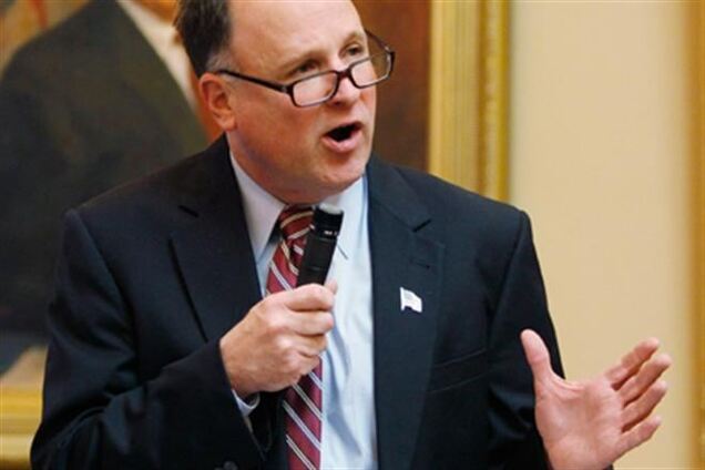 В США сын сенатора тяжело ранил отца и покончил с собой