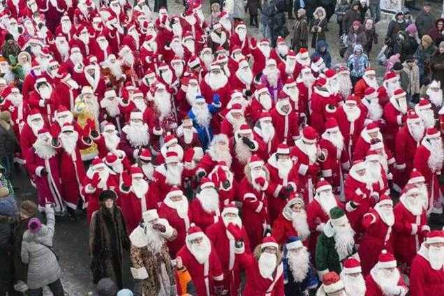 Туристам в зимней Ялте покажут парад Дедов Морозов 