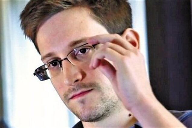 Німецькі вчені хочуть дати Сноуденом ступінь почесного доктора