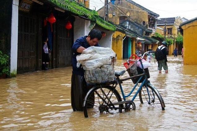 МЗС радить українцям не їздити в деякі міста В'єтнаму