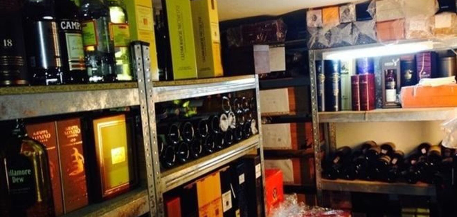 В Киеве массово продавали фальшивый элитный алкоголь