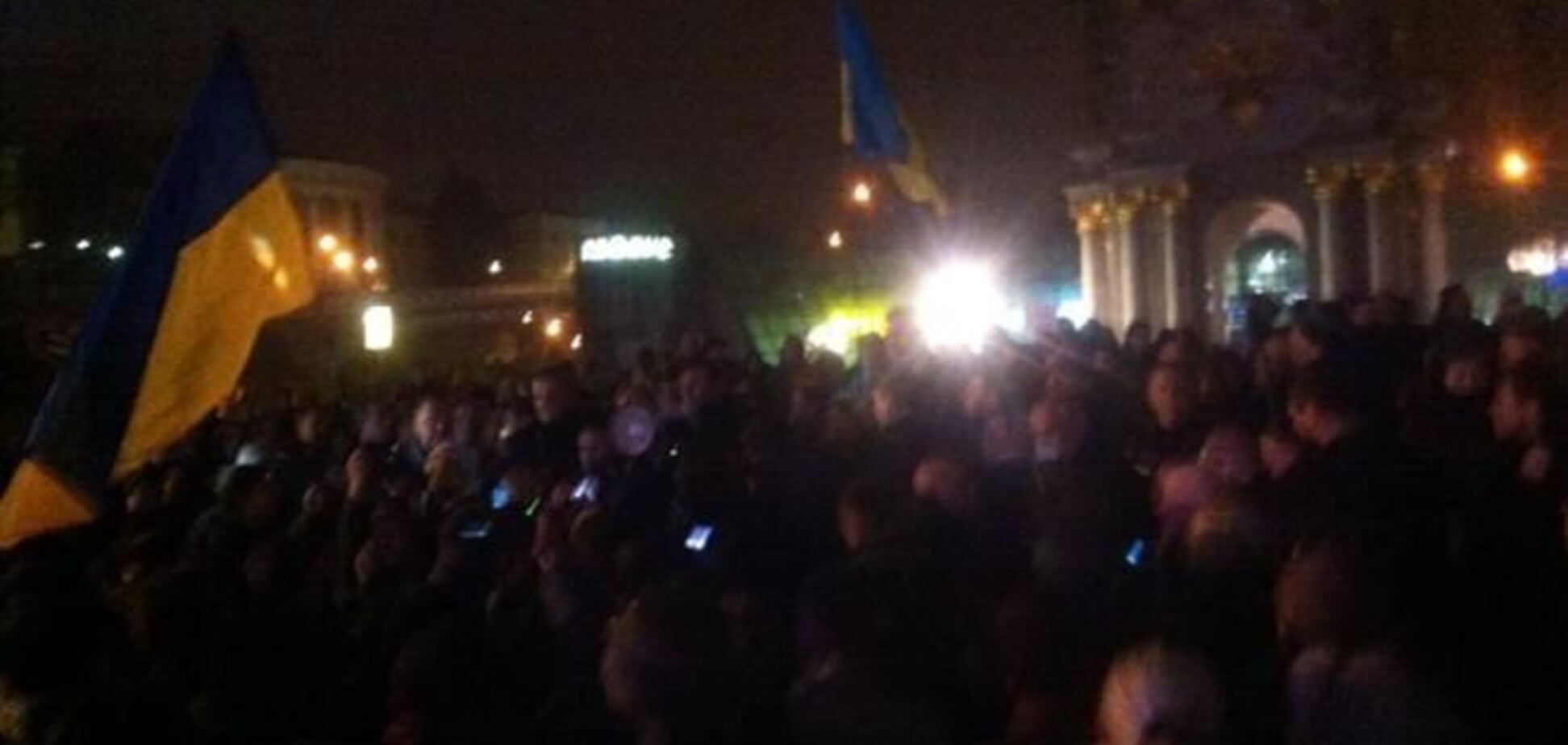 Луценко призвал собрать на Майдане 100 тысяч человек