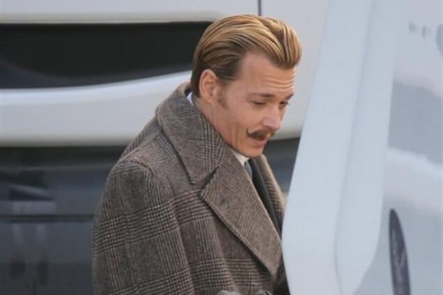 Усатый блондин Джонни Депп предстал в образе жулика