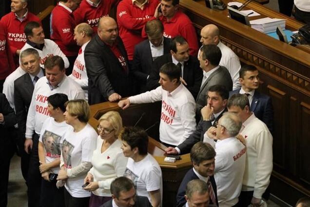 Вечернее заседание Рады досрочно закрыто