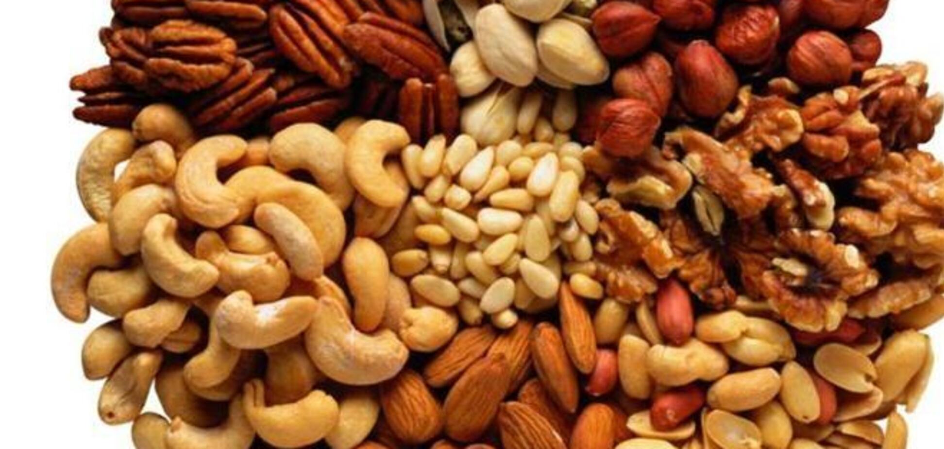 Орехи значительно снижают риск развития рака и ожирения
