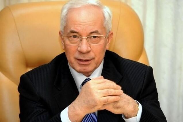 Оппозиция встретила Азарова криками: 'Ганьба!', а он ответил им благодарностью