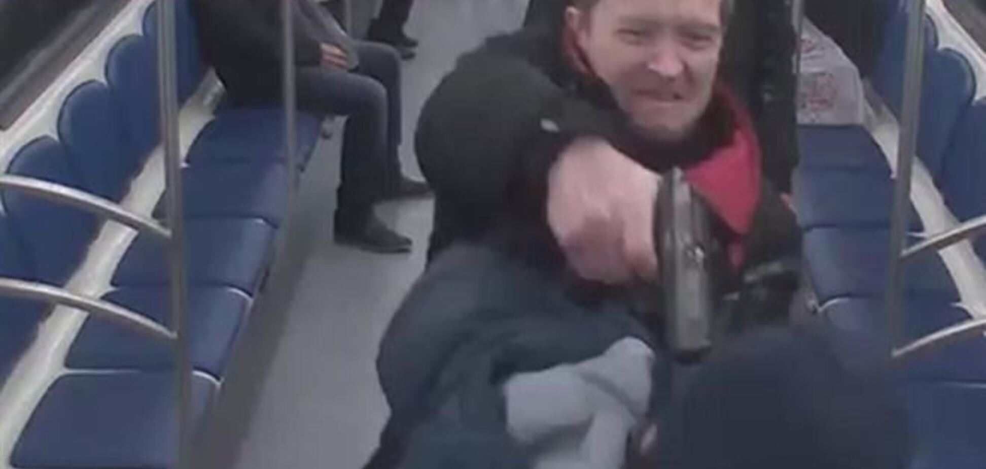 В московском метро расстреляли пассажира