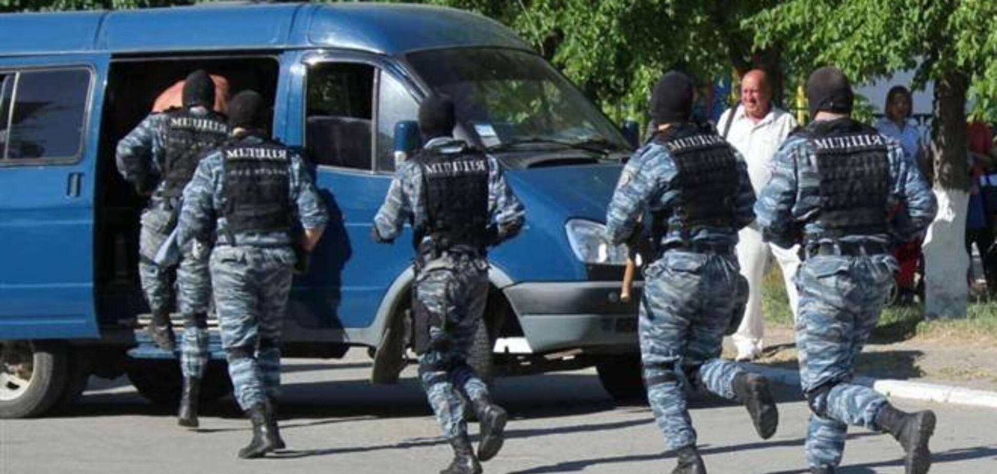 Милиция на трассе Донецк-Харьков проверяет автобусы, направляющиеся в Киев 