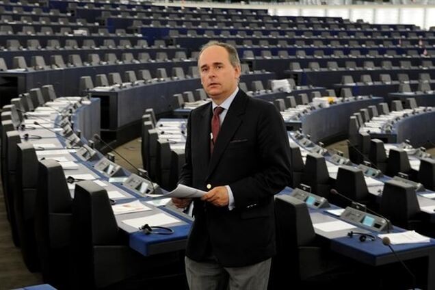 Евродепутат: в переговорах об ассоциации с Украиной ЕС использовал кнут, но забыл о пряниках