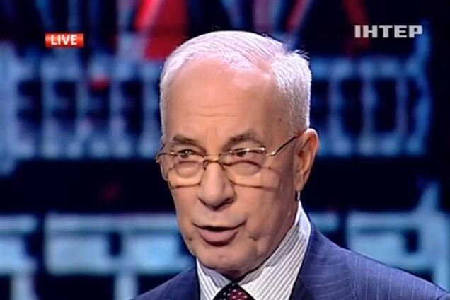Азаров предлагает своим оппонентам скинуться и оплатить долги Тимошенко