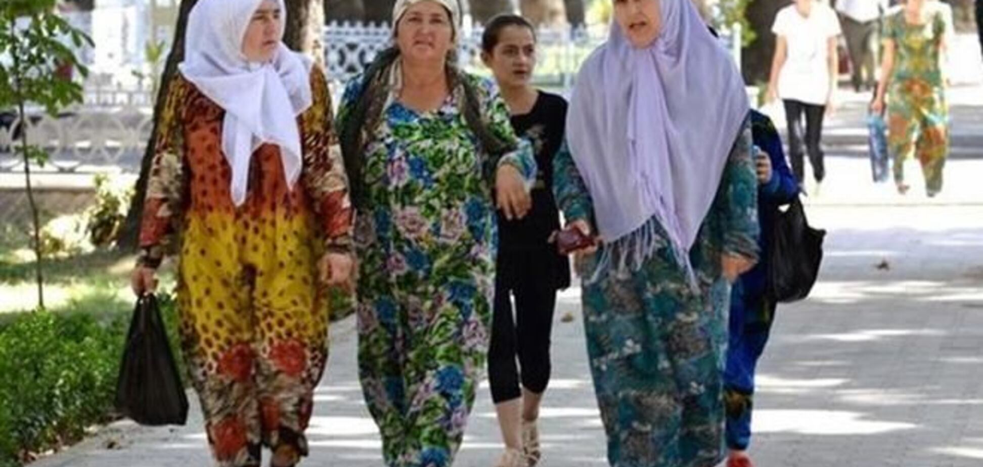 Таджикские женщины просят депортировать их мужей из РФ