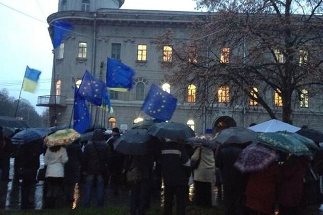 Кировоград и Чернигов присоединились к евроинтеграционным митингам