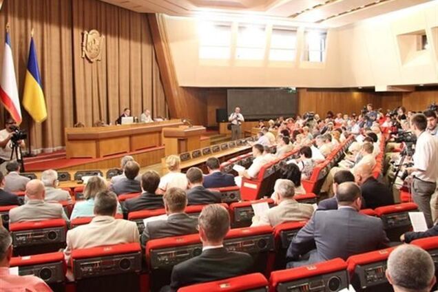 Крымский парламент поддержал приостановку подготовки к Ассоциации