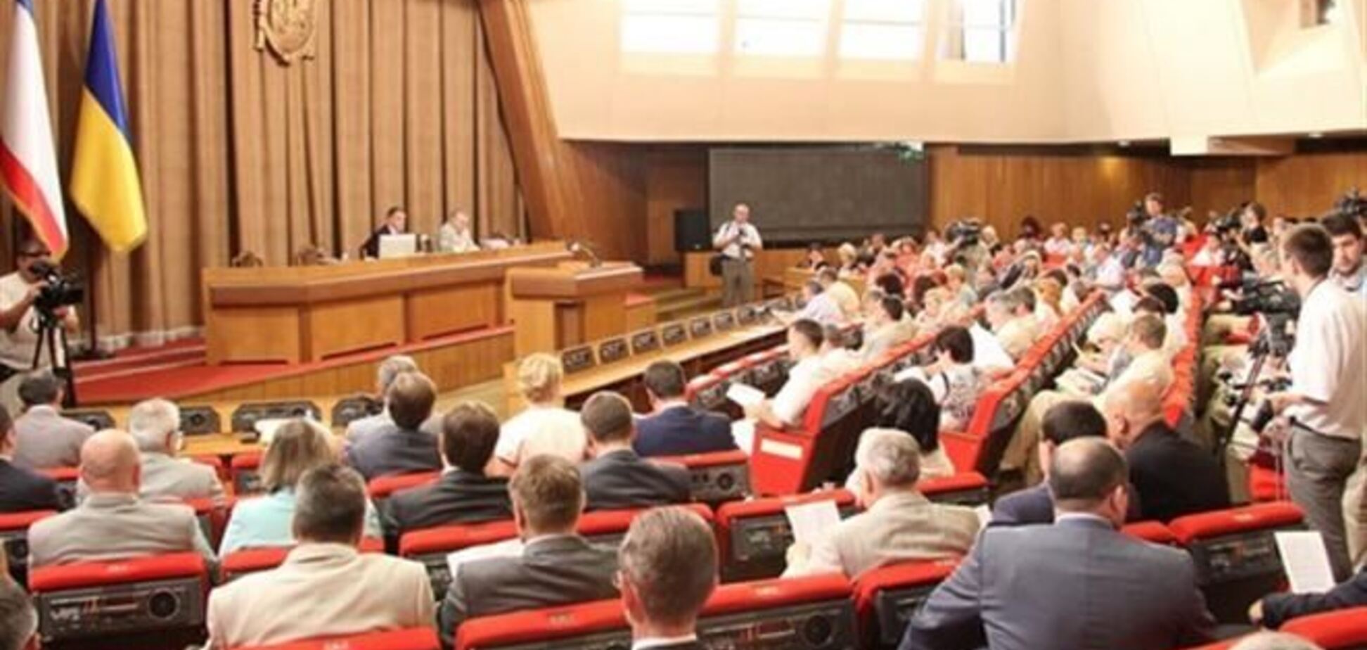 Кримський парламент підтримав призупинення підготовки до Асоціації