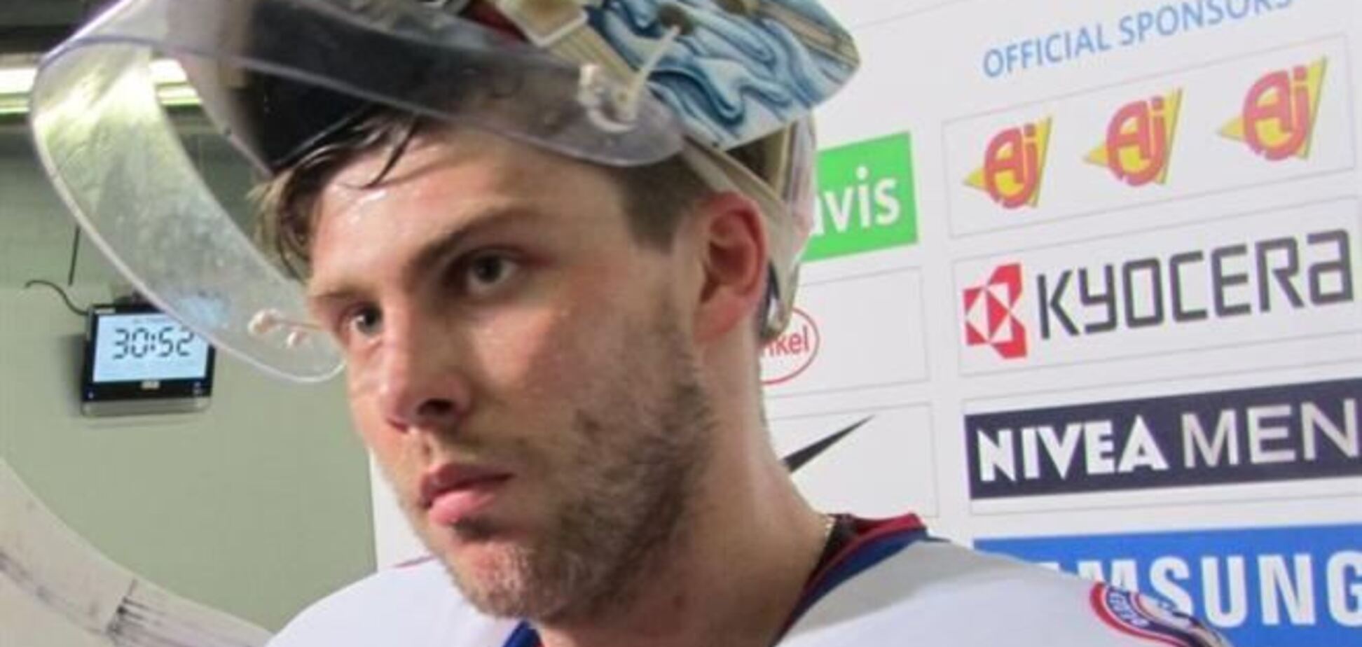 Российскому вратарю НХЛ Варламову предъявили официальные обвинения
