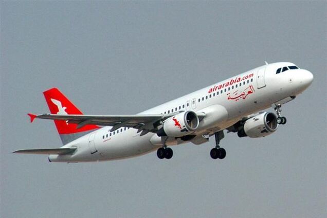 Украинец скончался на борту самолета, летевшего из ОАЭ