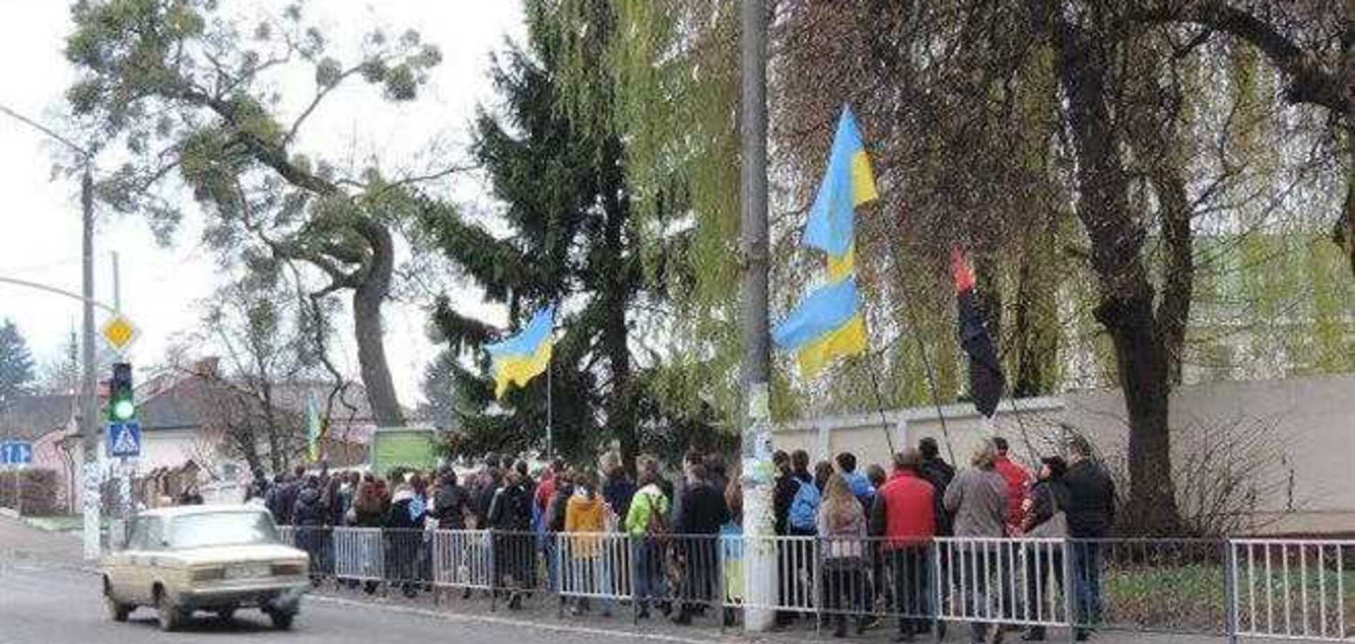 На Рівненщині студенти організували Евромайдан