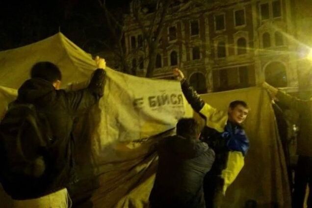 Губернатор Львовщины пообещал уволить тех, кто запретил палатки на Евромайдане