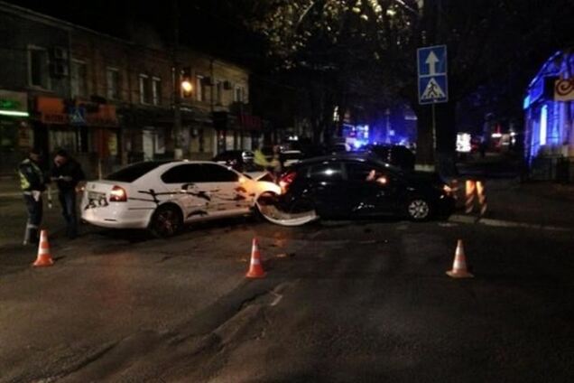 Александр Усик с семьей попал в ДТП