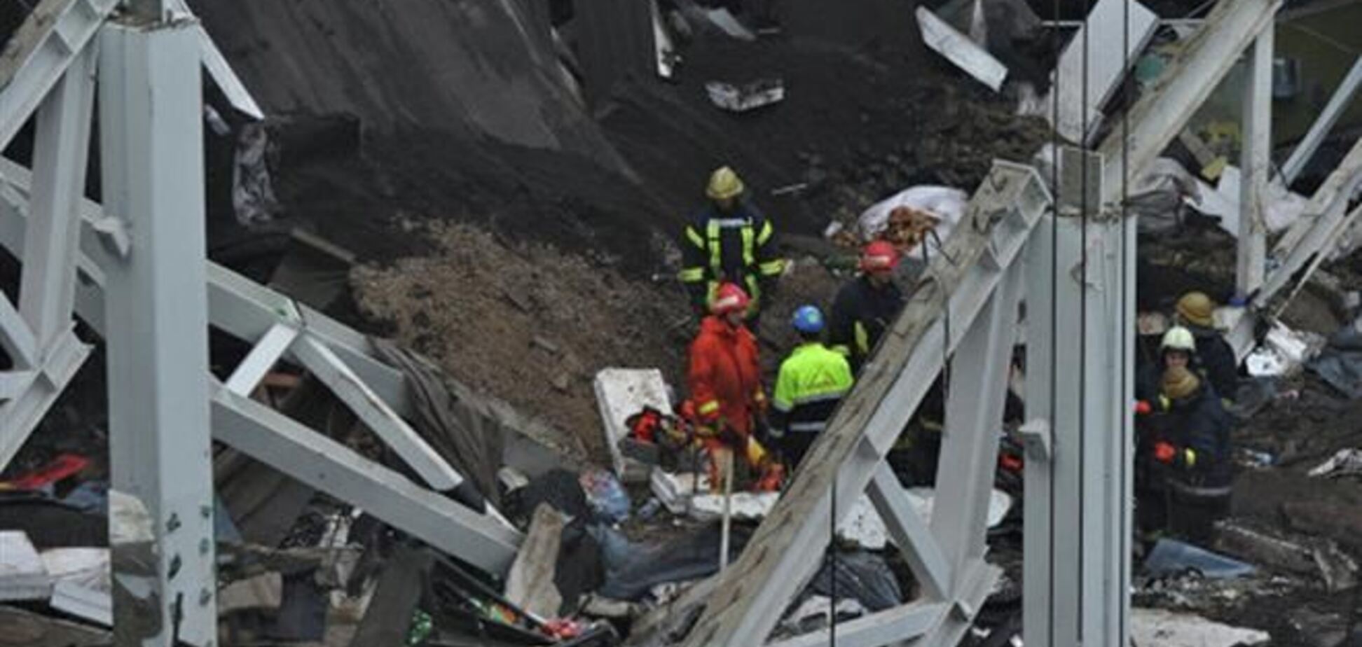 У торговому центрі Риги знову обвалився дах