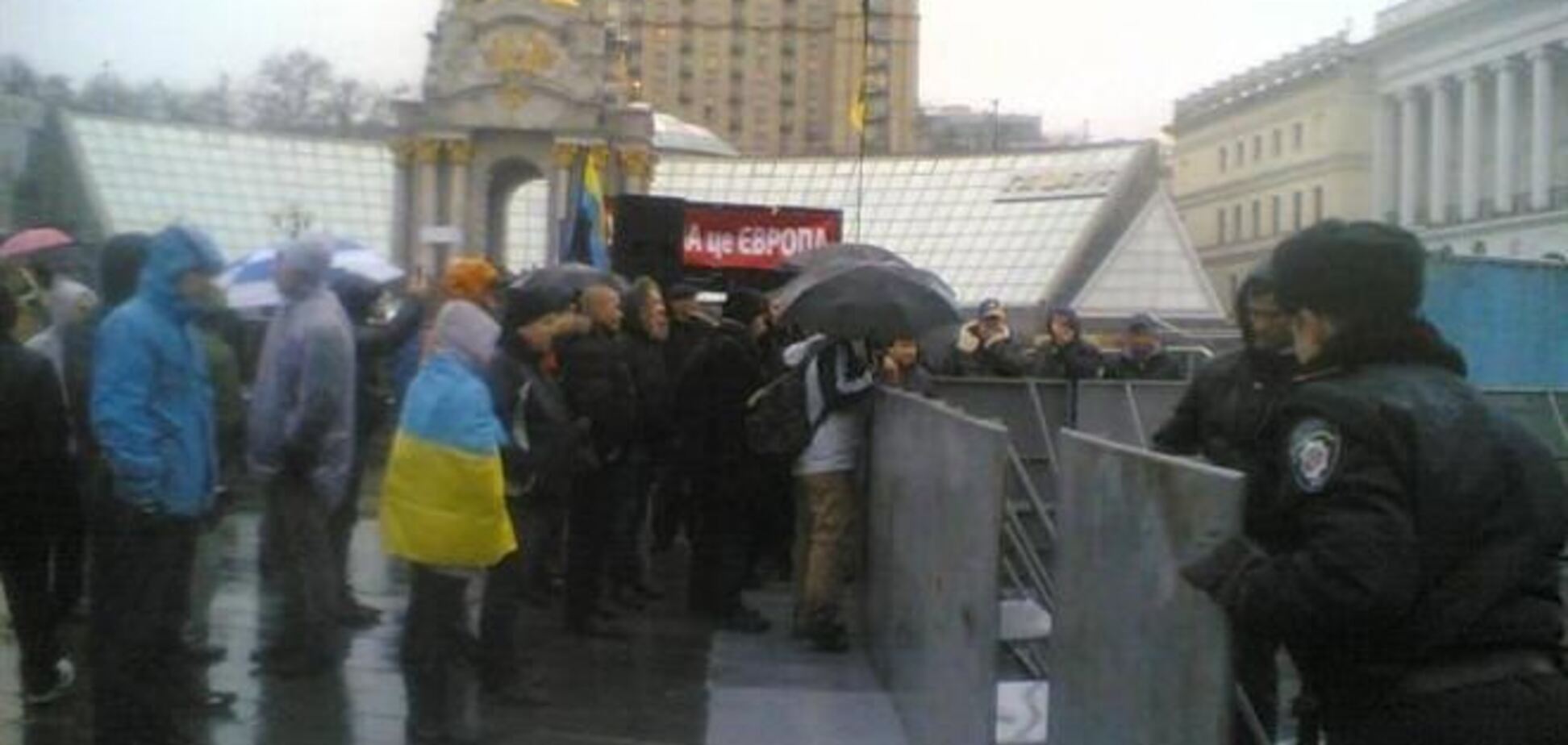 Евромайдан в Киеве: милиция расчищала место для ёлки