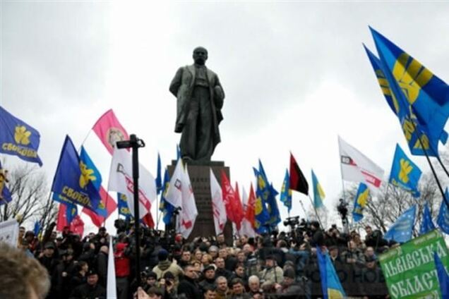 Оппозиция насчитала в парке Шевченко более 10 тыс. сторонников евроинтеграции