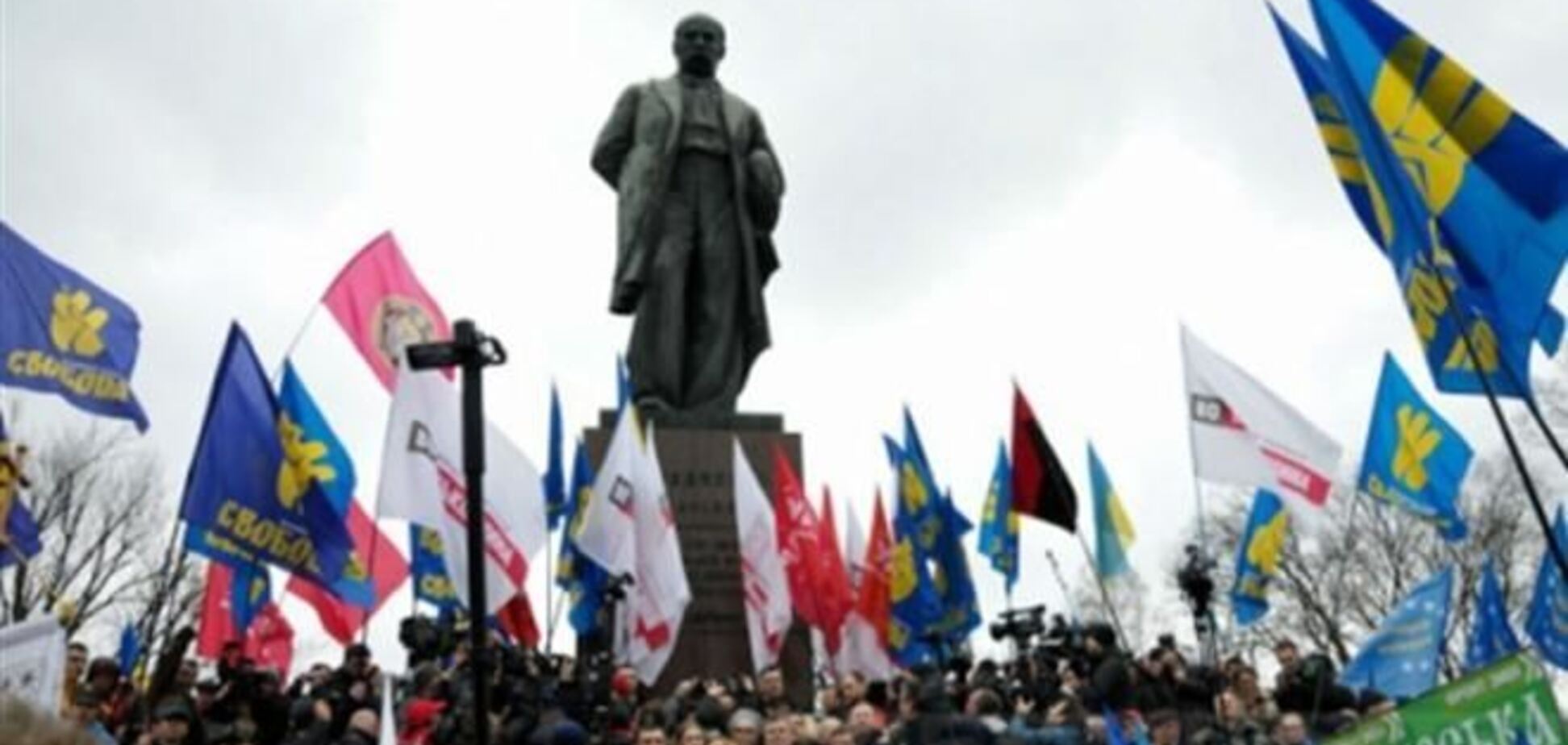 Оппозиция насчитала в парке Шевченко более 10 тыс. сторонников евроинтеграции