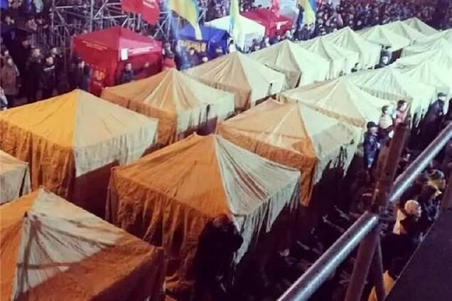 В оппозиции обещают установить в Киеве около 100 палаток