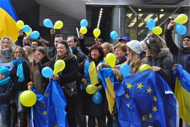 Украинцы в Брюсселе вышли на свой Евромайдан