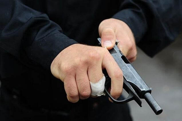 Житель Львова открыл стрельбу, отпугивая хулиганов