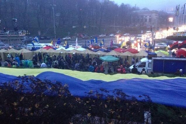 В палаточном городке Евромайдана находятся около 200 человек