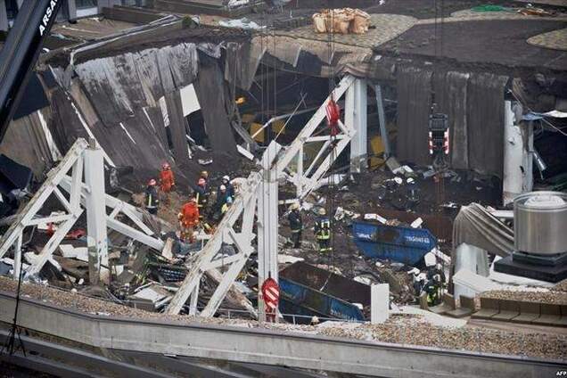 У Ризі завершилися рятувальні роботи в звалилася ТЦ