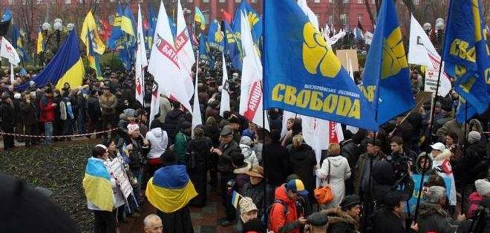 Активісти Евромайдана попрямували пікетувати Кабмін